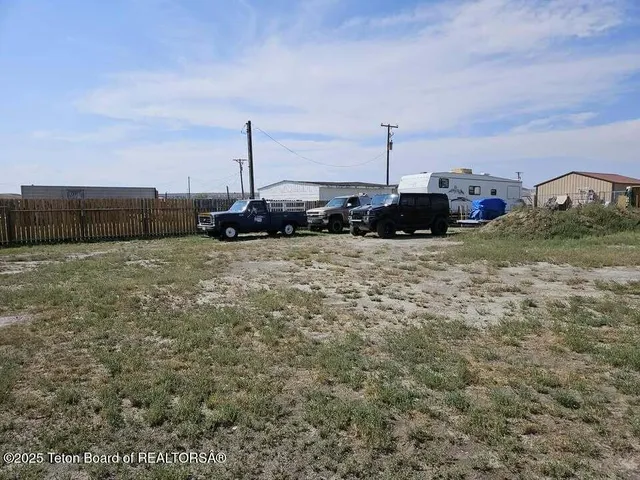 $82,500 | 121 Muledeer Street, Opal, WY 83124