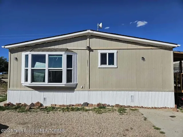 $82,500 | 121 Muledeer Street, Opal, WY 83124