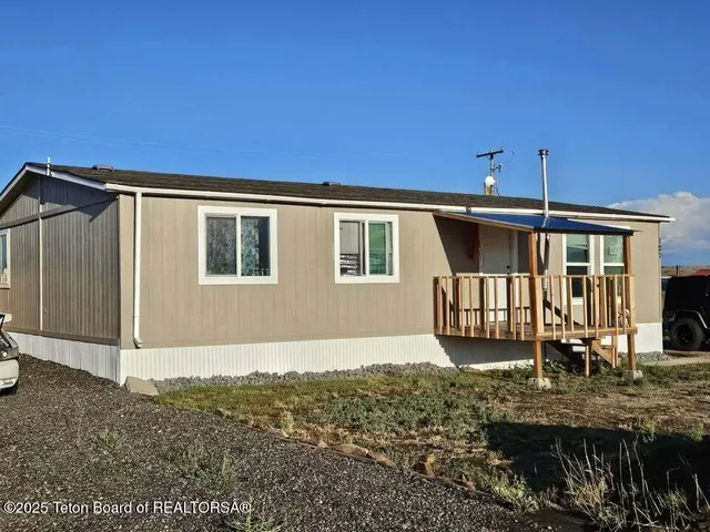 $82,500 | 121 Muledeer Street, Opal, WY 83124