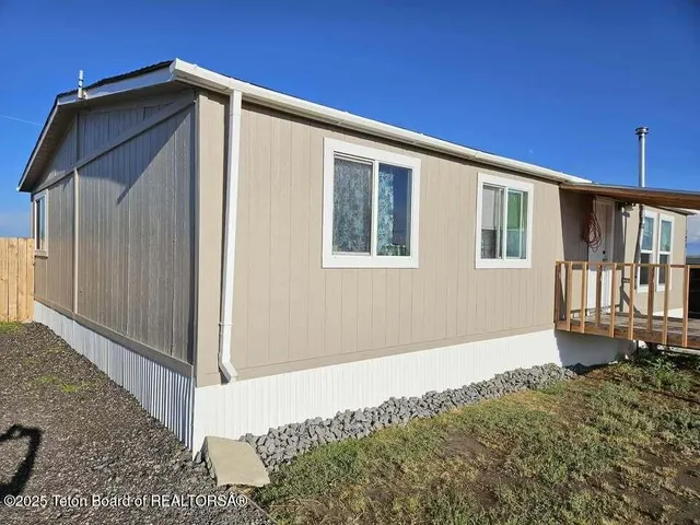 $82,500 | 121 Muledeer Street, Opal, WY 83124