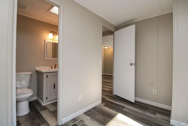 a bathroom with a toilet