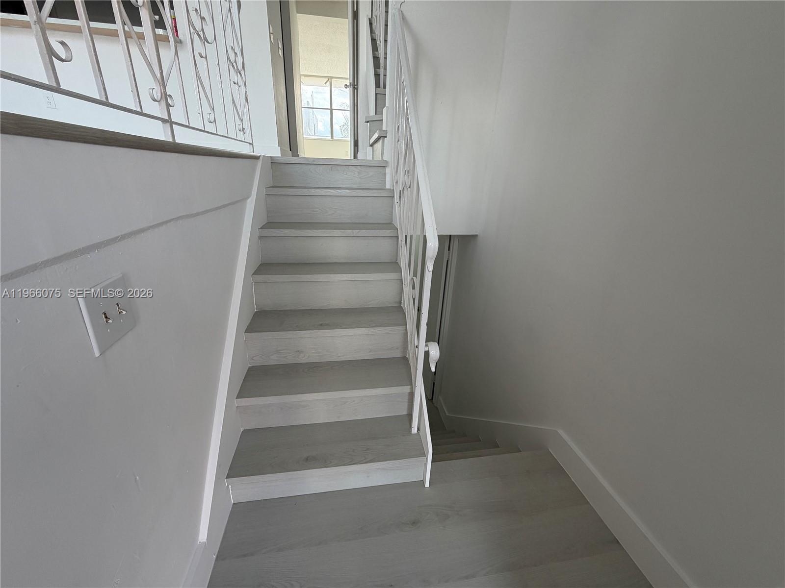 1104 West 44th Street, Unit 87 Hialeah, FL 33012 - Photo 2 of 13 a view of entryway