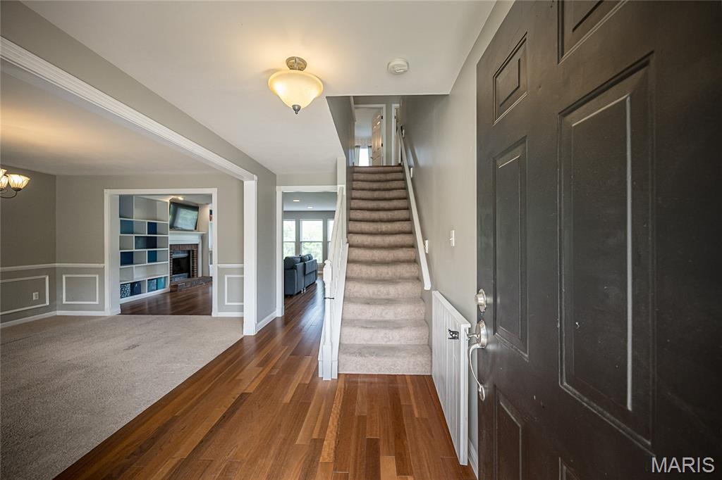 1566 Buckhurst Court Ballwin, MO 63021 - Photo 6 of 53