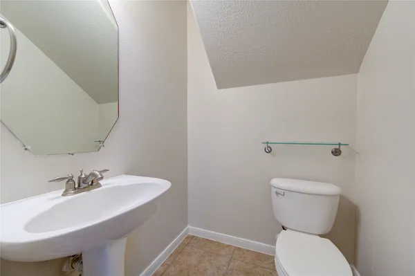 $2,600 | 1903 Hampton Lakes Court, Katy, TX 77493