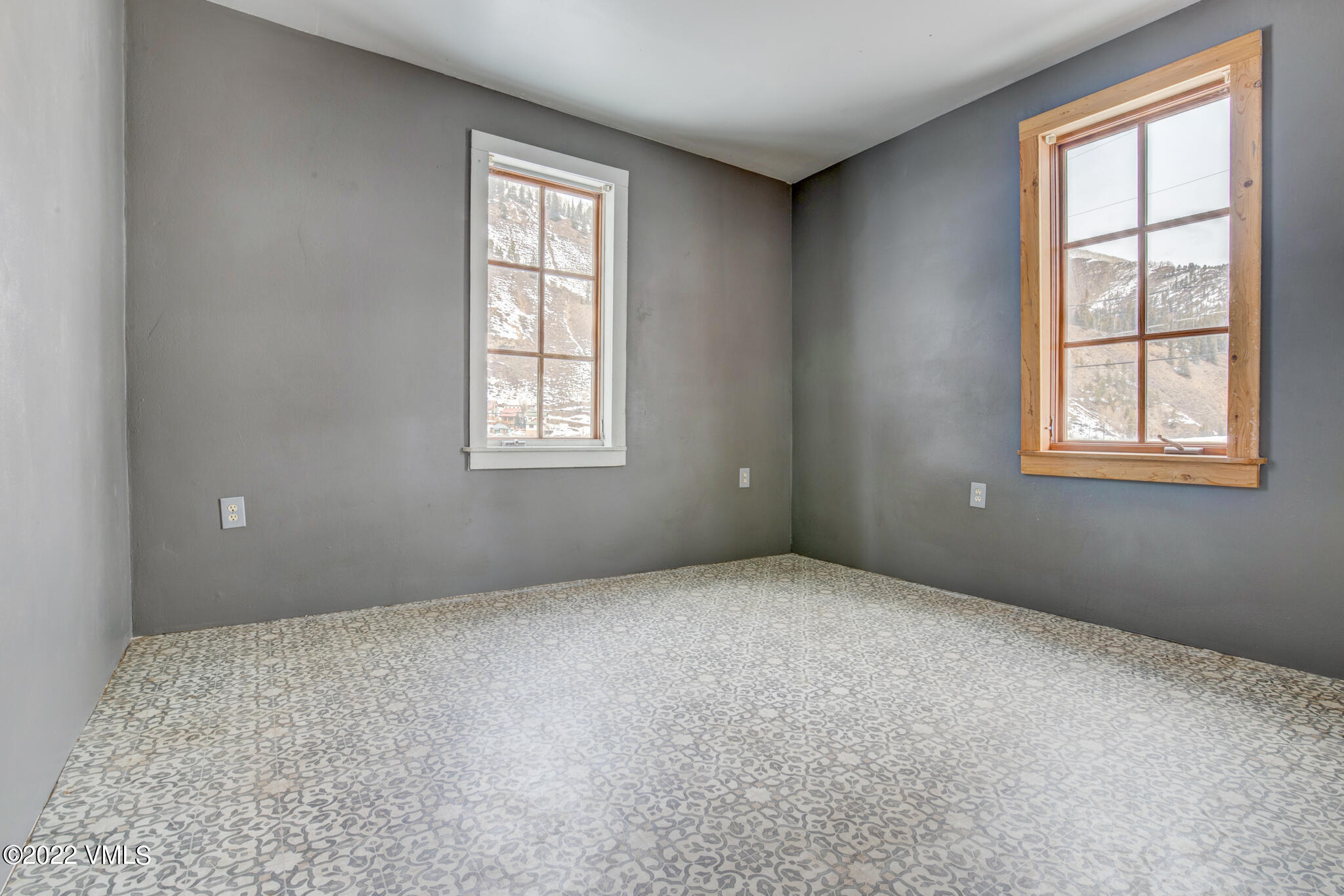 383 Pine Street Red Cliff, CO 81649 - Photo 10 of 31 an empty room with windows