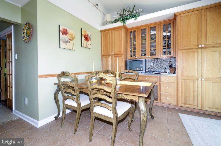 1200 Bishopsgate Way Reston, VA 20194 - Photo 21 of 30 Kitchen