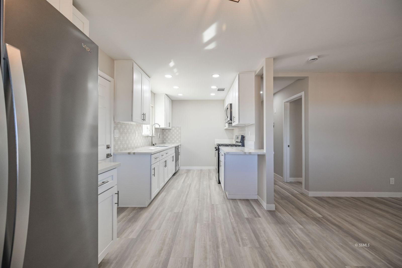 1217 West Upjohn Avenue Ridgecrest, CA 93555 - Photo 9 of 28 Gallery Image 9