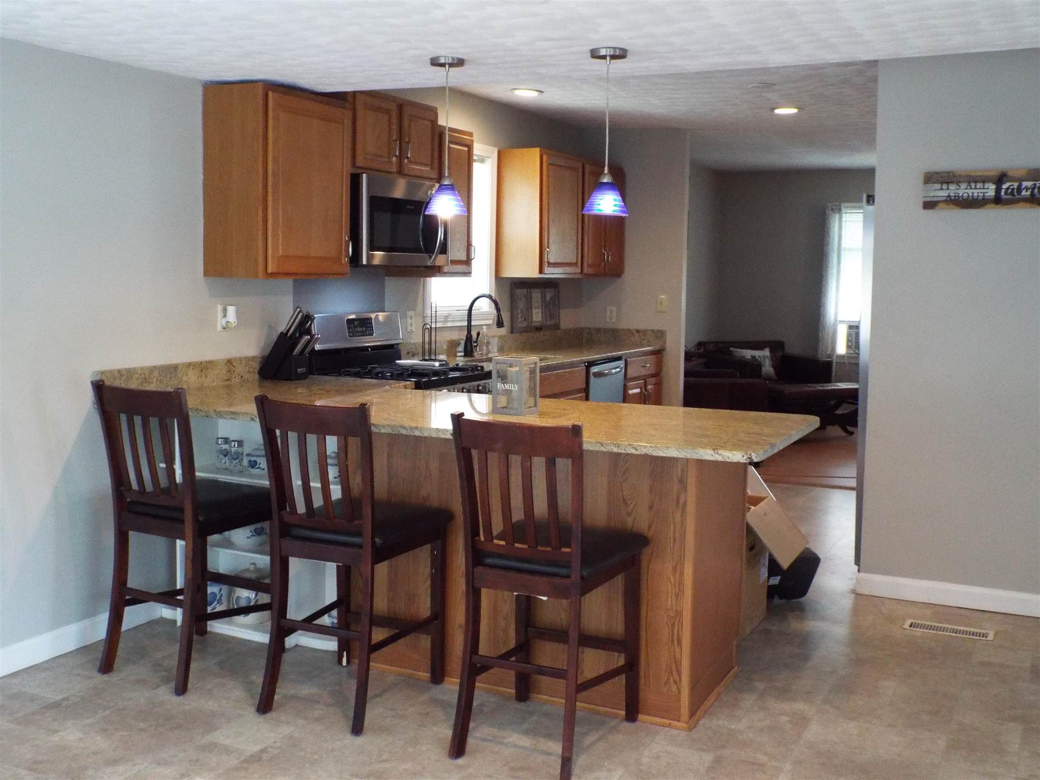 109 River Road Allenstown, NH 03275 - Photo 11 of 40