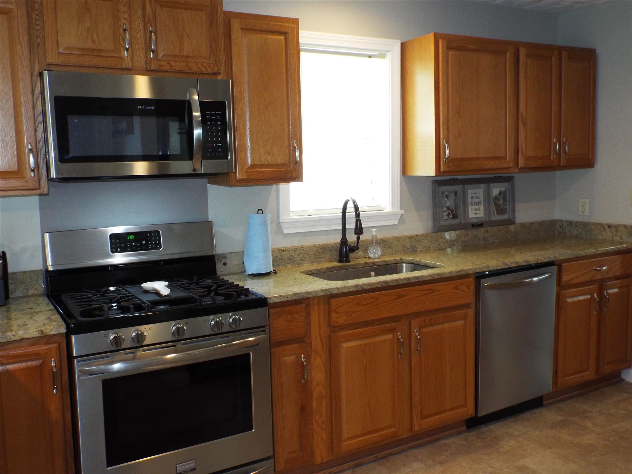 109 River Road Allenstown, NH 03275 - Photo 14 of 40