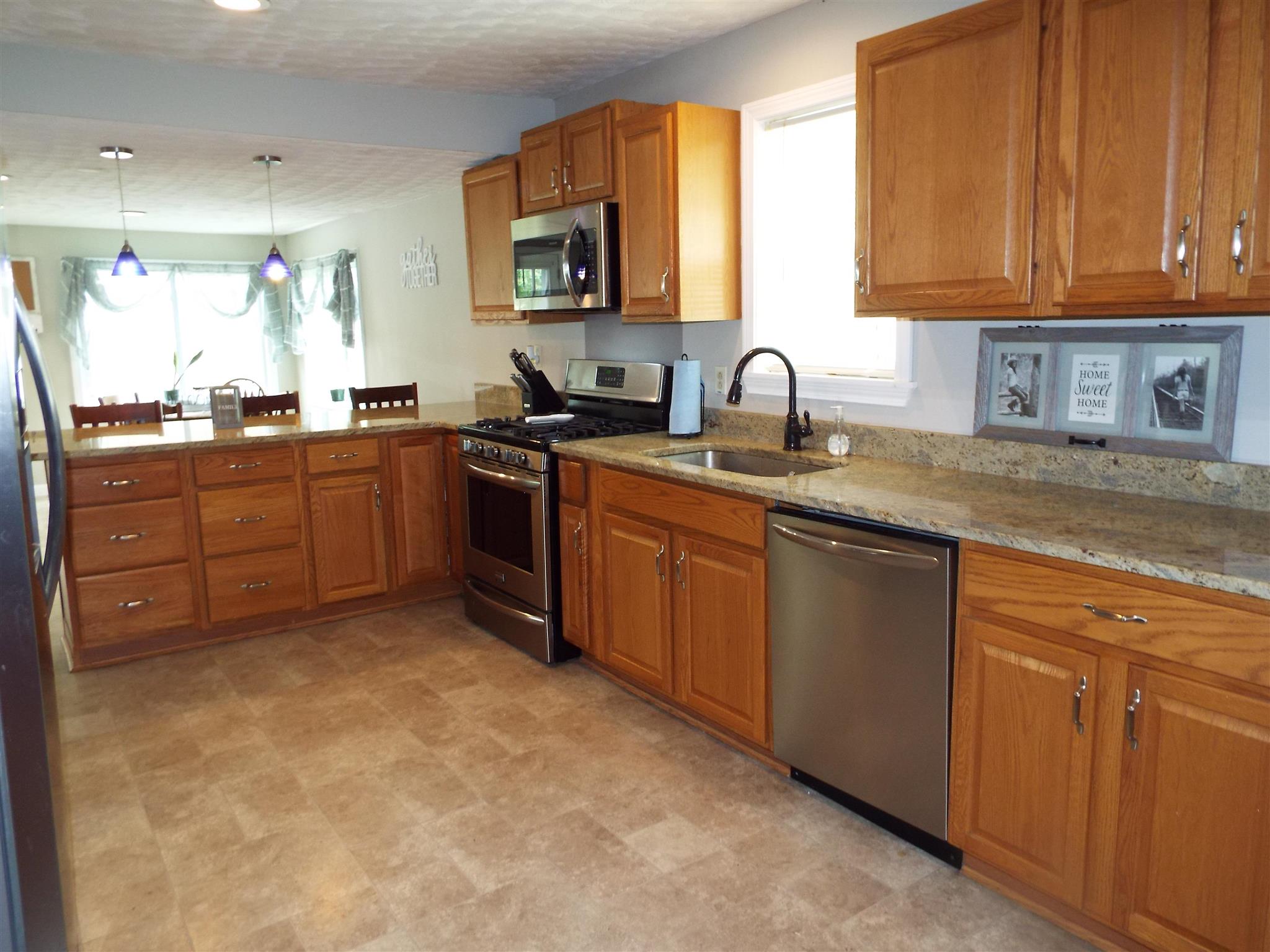 109 River Road Allenstown, NH 03275 - Photo 15 of 40