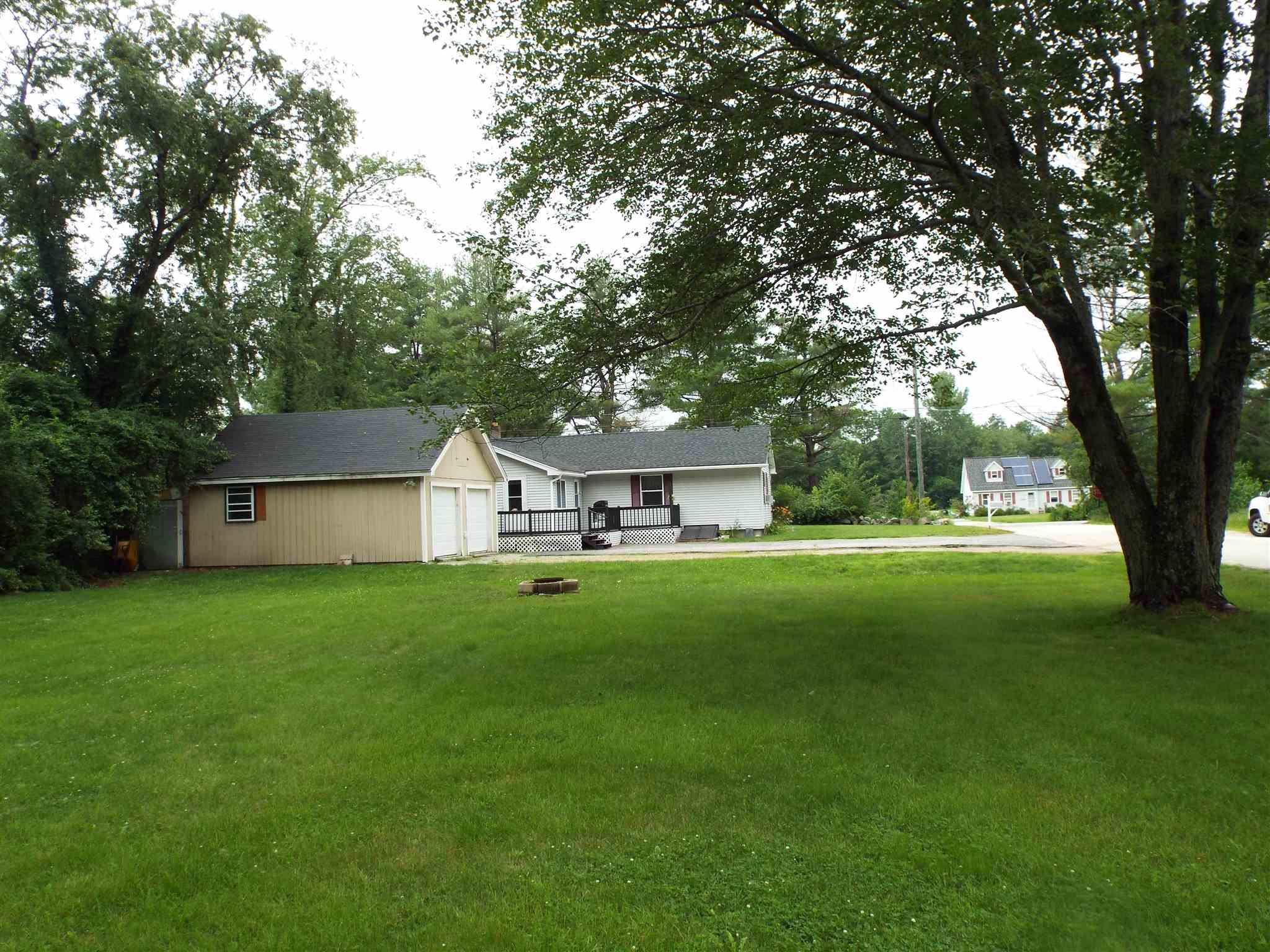 109 River Road Allenstown, NH 03275 - Photo 4 of 40