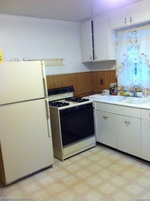 38536 Wade Road Romulus, MI 48174 - Photo 7 of 7 KITCHEN