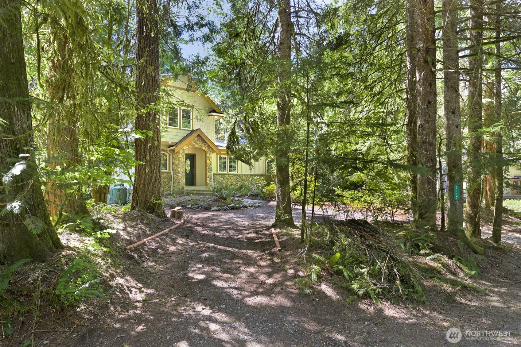 7117 Rainier Way Deming, WA 98244 - Photo 7 of 38