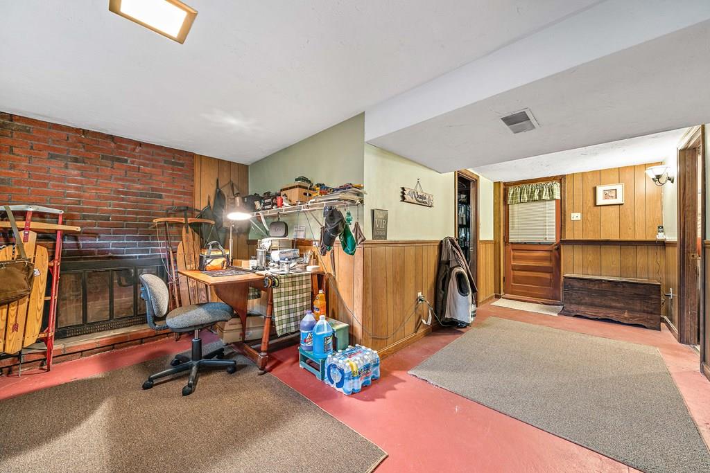 21 Regis Road Marshfield, MA 02050 - Photo 18 of 31 Gallery Image 18