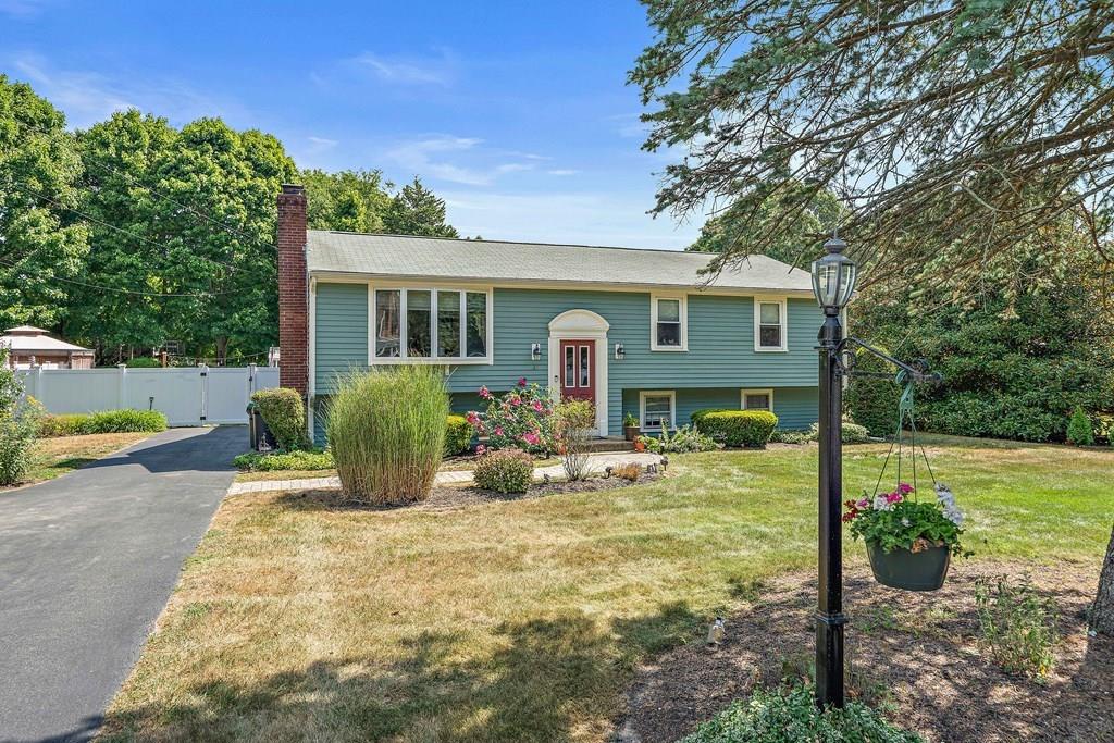 21 Regis Road Marshfield, MA 02050 - Photo 2 of 31 Gallery Image 2
