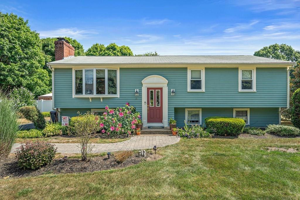 21 Regis Road Marshfield, MA 02050 - Photo 3 of 31 Gallery Image 3