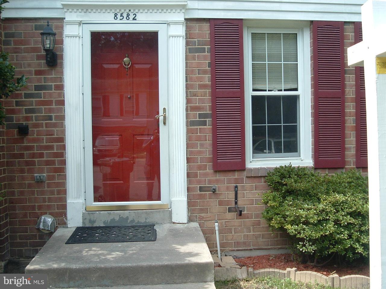 8582 Tyrolean Way Springfield, VA 22153 - Photo 18 of 18 Exterior (Front)