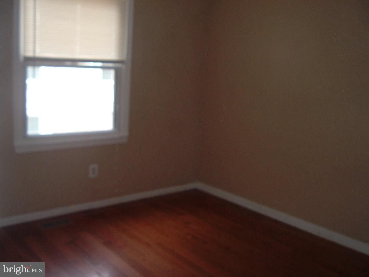 8582 Tyrolean Way Springfield, VA 22153 - Photo 4 of 18 Bedroom