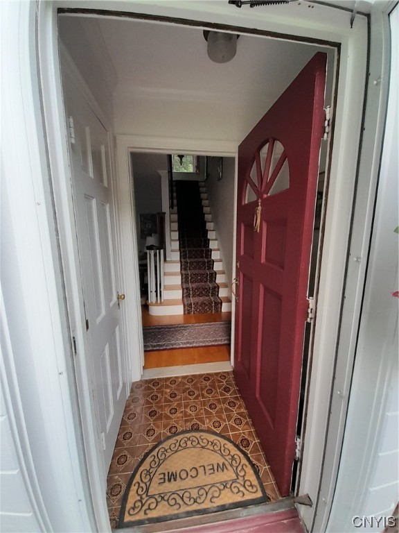 210 Pelham Road DeWitt, NY 13214 - Photo 2 of 25 Entry