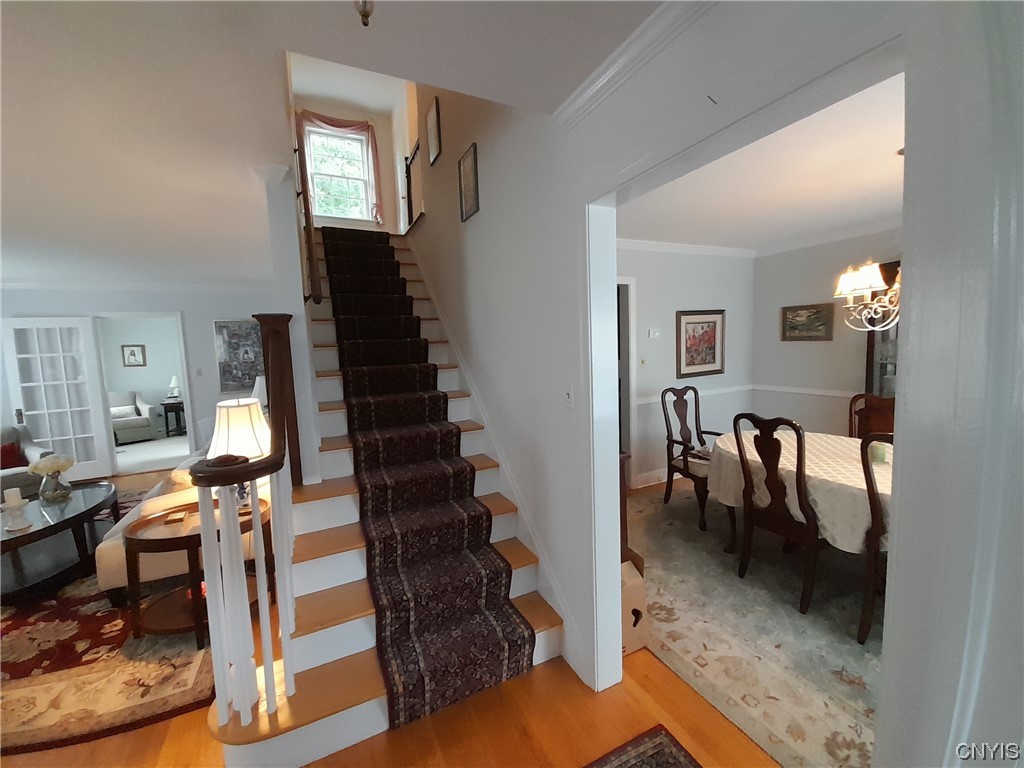 210 Pelham Road DeWitt, NY 13214 - Photo 4 of 25 Entry