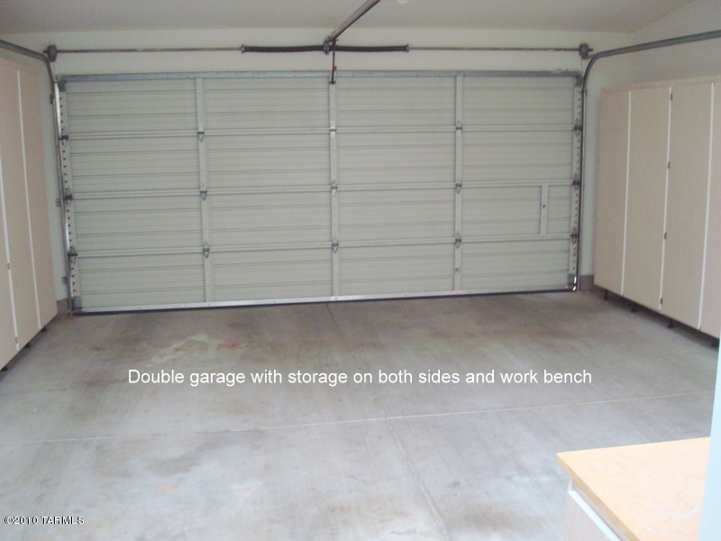 9985 North Desert Sky Road Oro Valley, AZ 85737 - Photo 39 of 43 a view of a small space