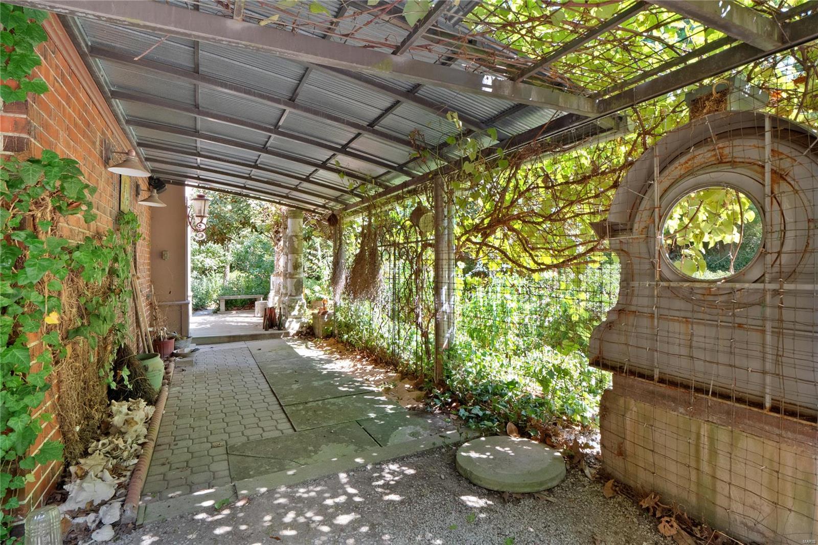 348 Avery Hill Belleville, IL 62223 - Photo 32 of 59