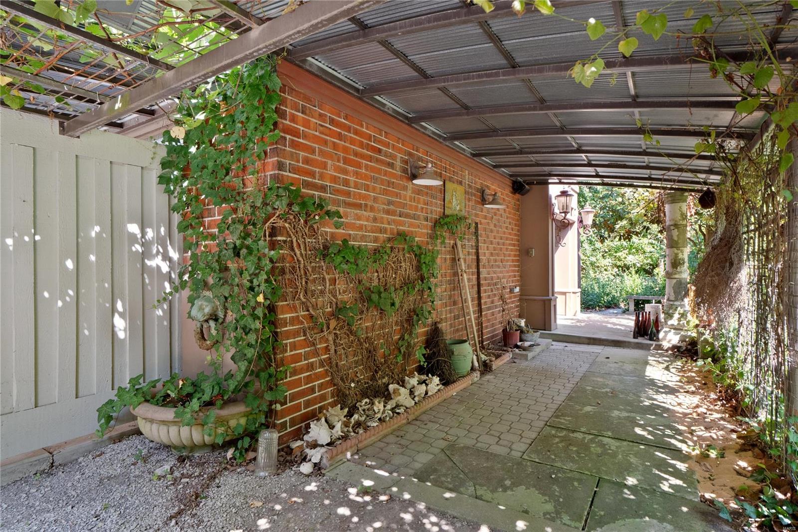 348 Avery Hill Belleville, IL 62223 - Photo 33 of 59