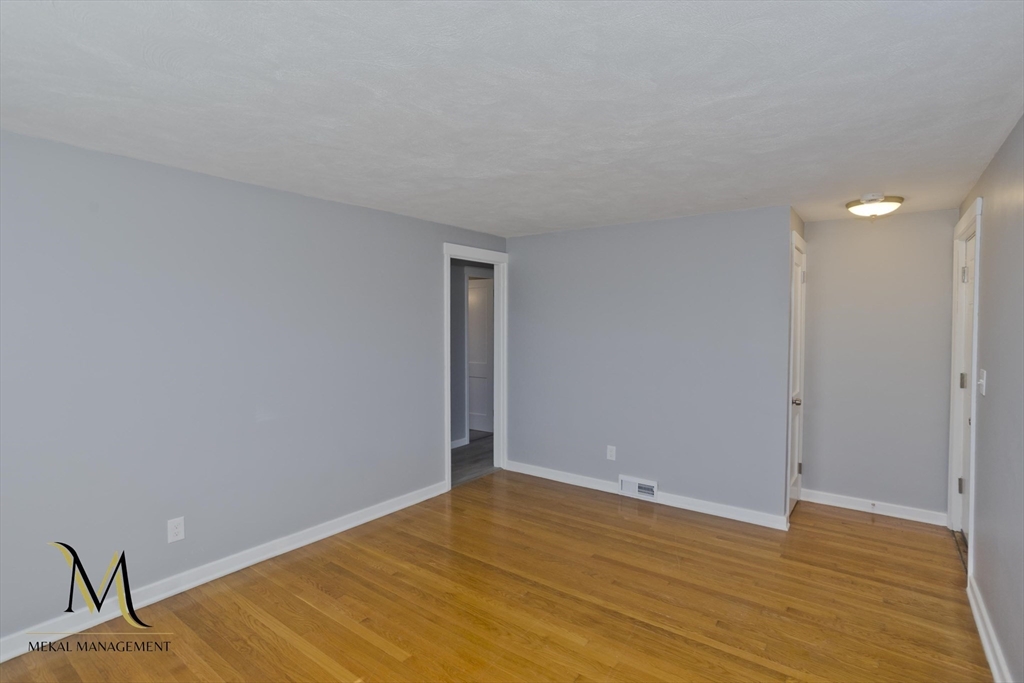 320 Island Pond Road, Unit 320 Springfield, MA 01118 - Photo 4 of 28