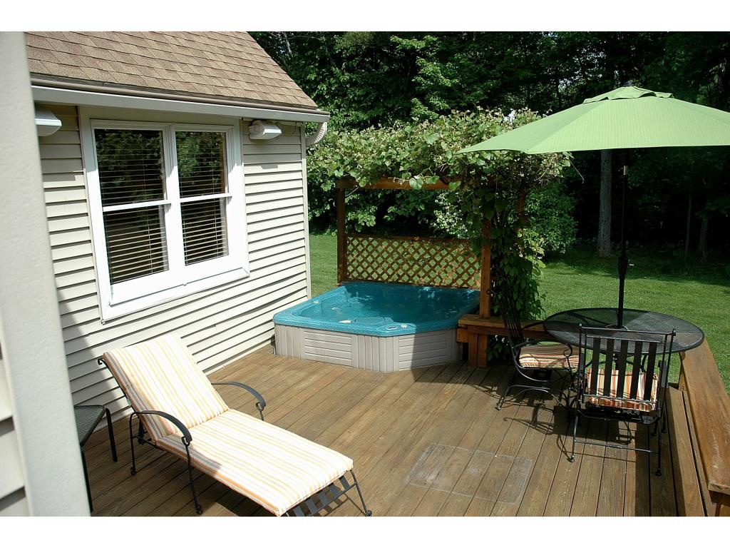 4 Ocean Road, Unit 4 Portsmouth, NH 03801 - Photo 9 of 32 Gallery Image 9