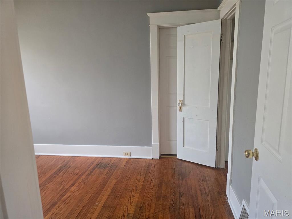 1025 Hornsby Avenue St. Louis, MO 63147 - Photo 2 of 12