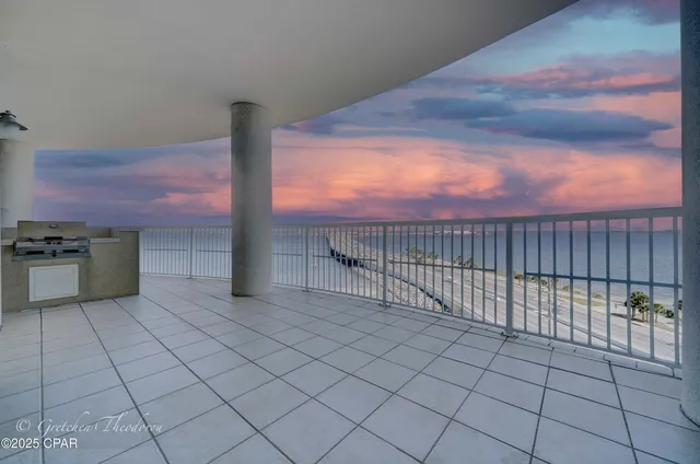 $580,000 | 6422 West US Highway 98, Unit 1006, Panama City Beach, FL 32407