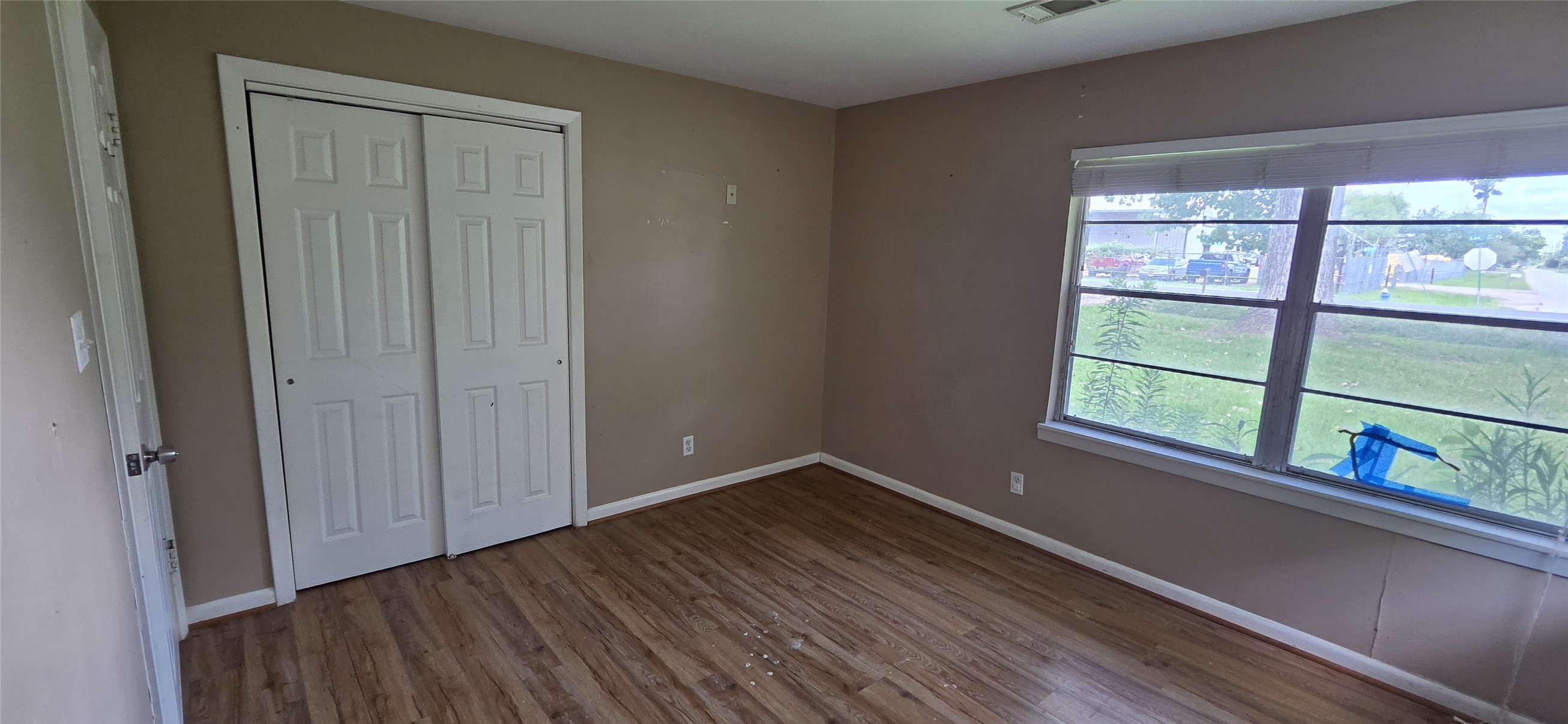15623 Lee Road Houston, TX 77032 - Photo 10 of 10 Primary Bedroom