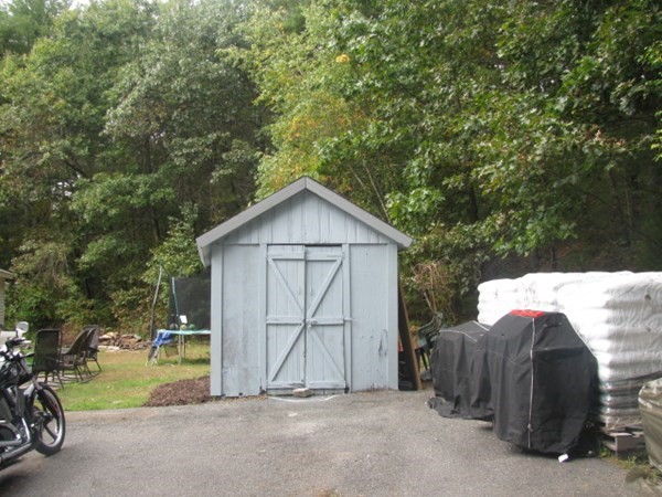 29 Bumstead Road Monson, MA 01057 - Photo 4 of 27 Gallery Image 4