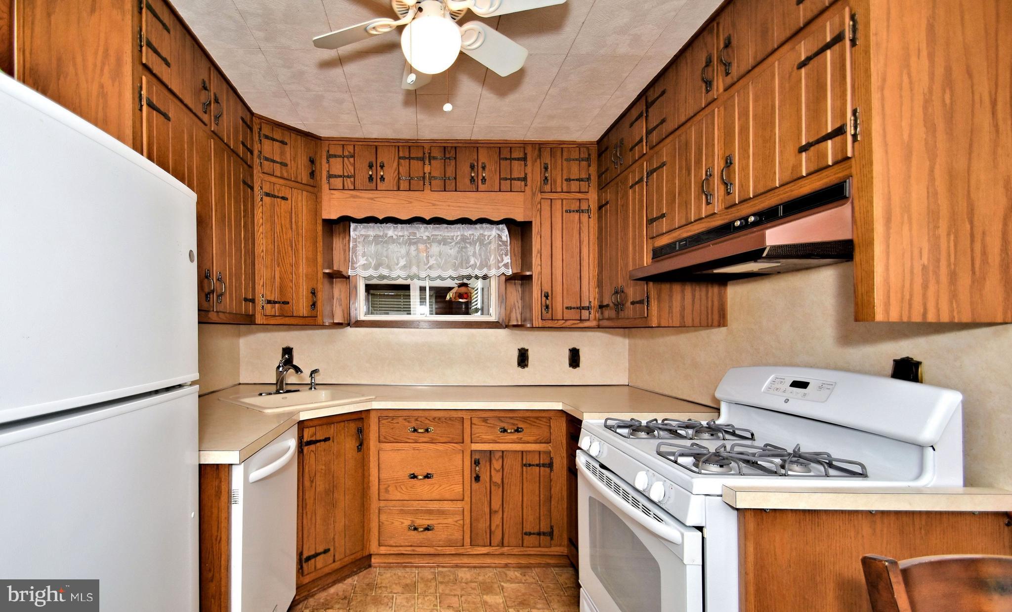 431 Norma Road Ambler, PA 19002 - Photo 8 of 27 Gallery Image 8
