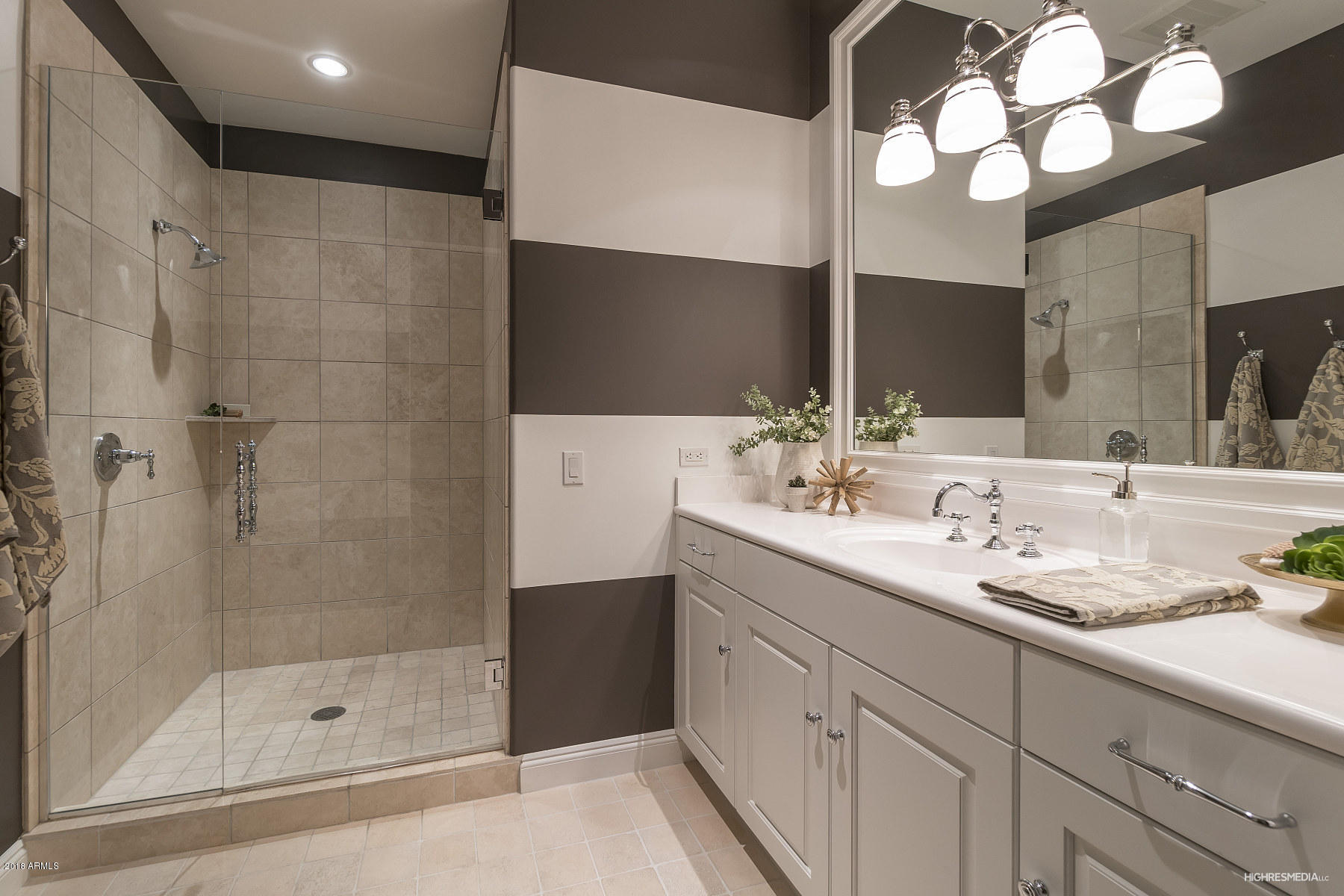 2 Biltmore Estates Drive, Unit 213 Phoenix, AZ 85016 - Photo 22 of 30 HRM6866_web