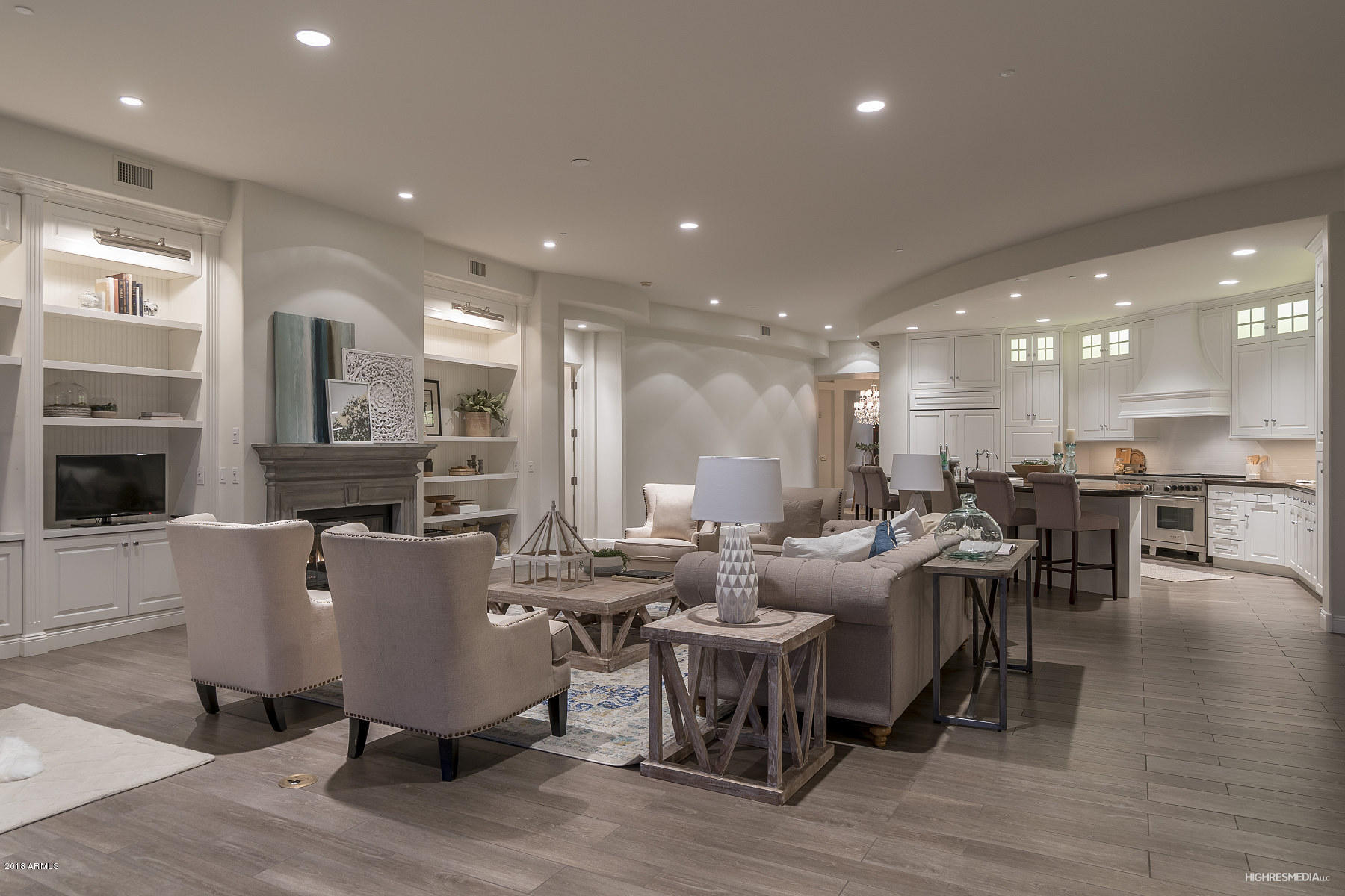 2 Biltmore Estates Drive, Unit 213 Phoenix, AZ 85016 - Photo 3 of 30 HRM6908_web