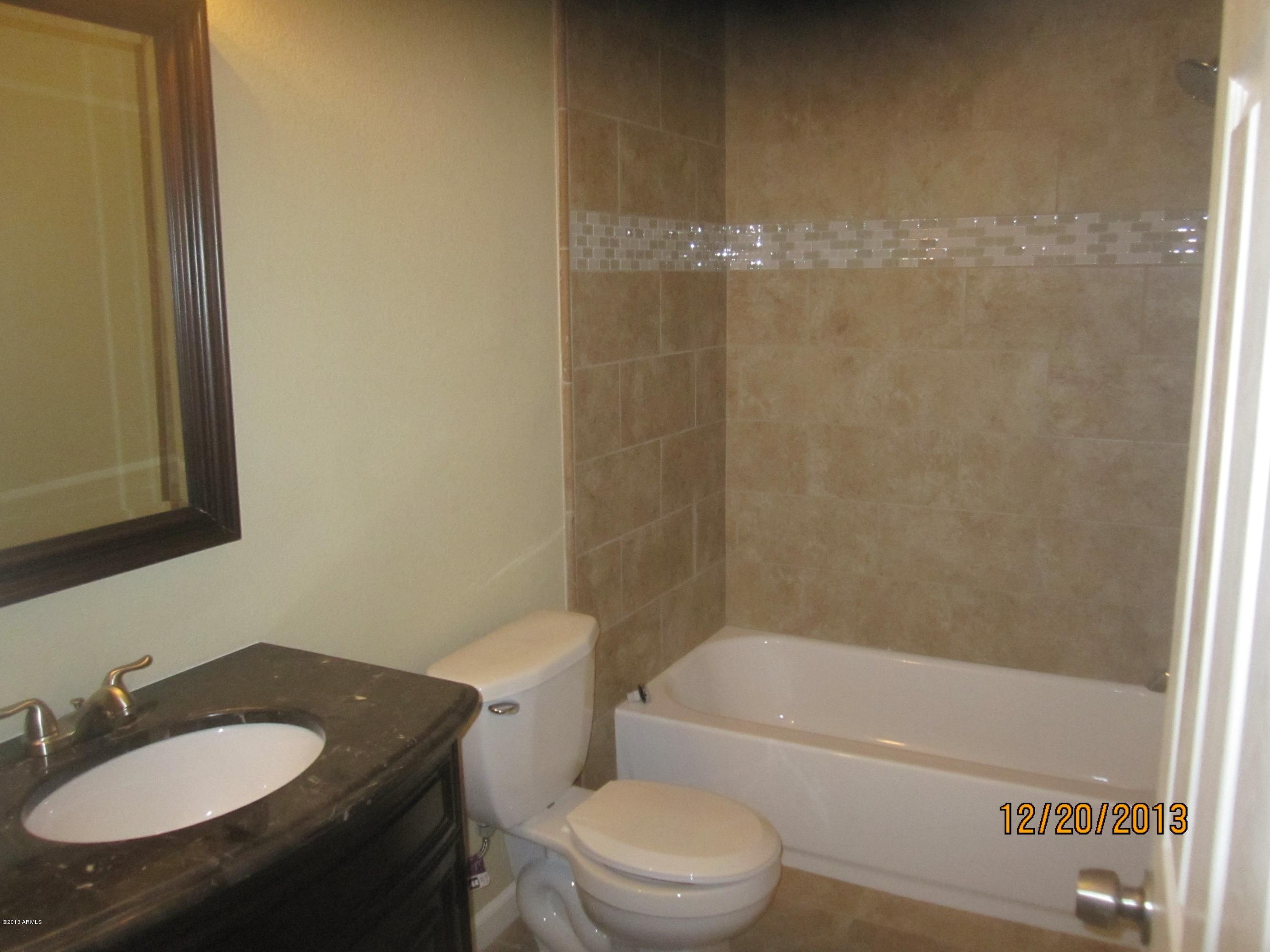 5606 West Hatcher Road Glendale, AZ 85302 - Photo 13 of 18 Hall Bath