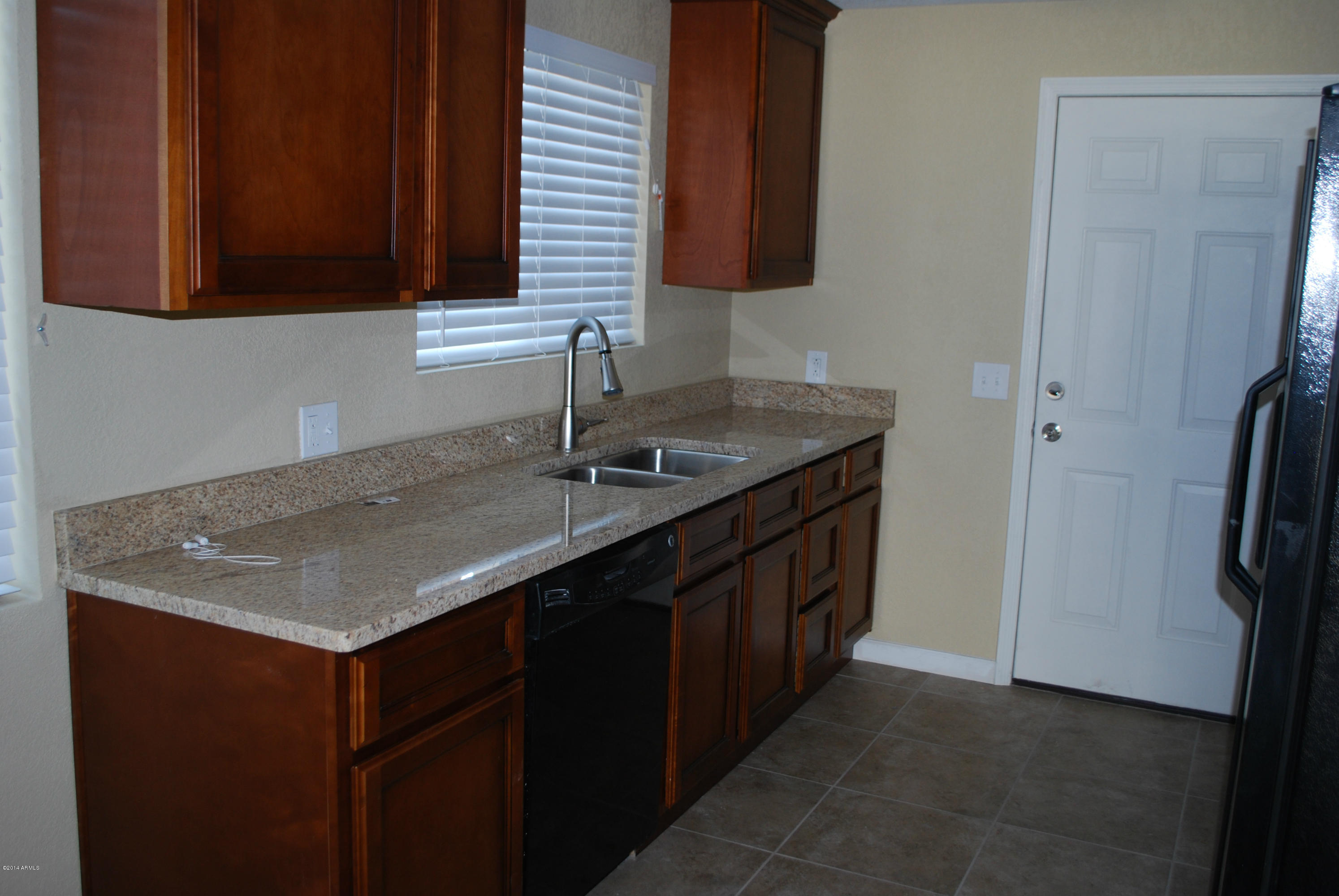 5606 West Hatcher Road Glendale, AZ 85302 - Photo 2 of 18 New Kitchen