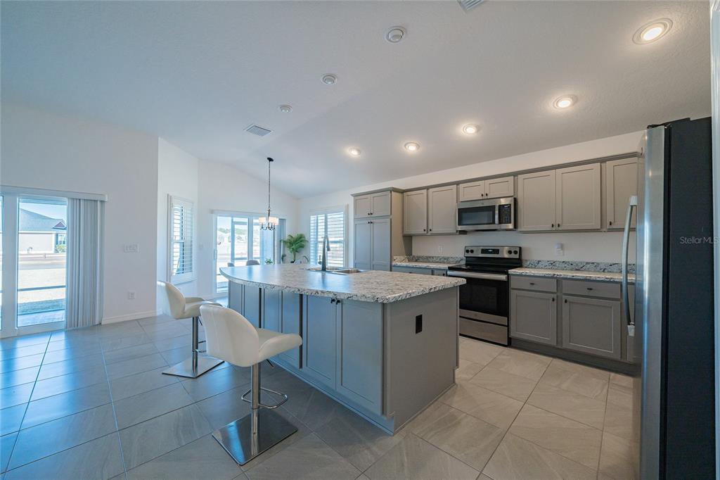 11359 Zimmerman Path Oxford, FL 34484 - Photo 4 of 48