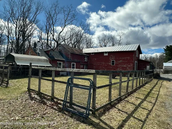 $599,900 | 23 Rothermel Lane, Kinderhook, NY 12106