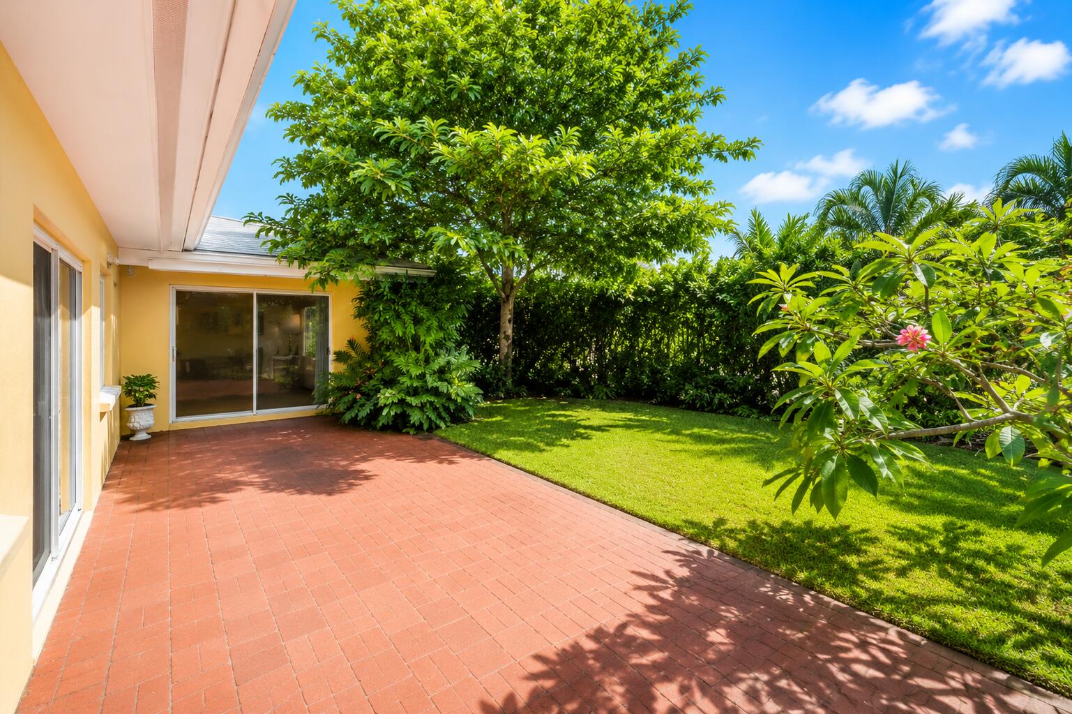 842 Fathom Road West North Palm Beach, FL 33408 - Photo 6 of 54 e1ddaff2-b14f-4ef3-994f-d8113e52d71a