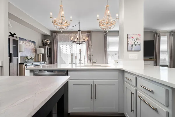 $372,500 | 901 Salt Springs Drive, Saline, MI 48176