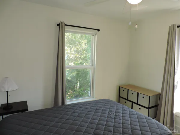 $1,400 | 1702 E Lane, Pensacola, FL 32501