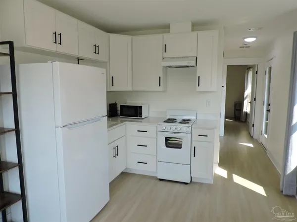 $1,400 | 1702 E Lane, Pensacola, FL 32501