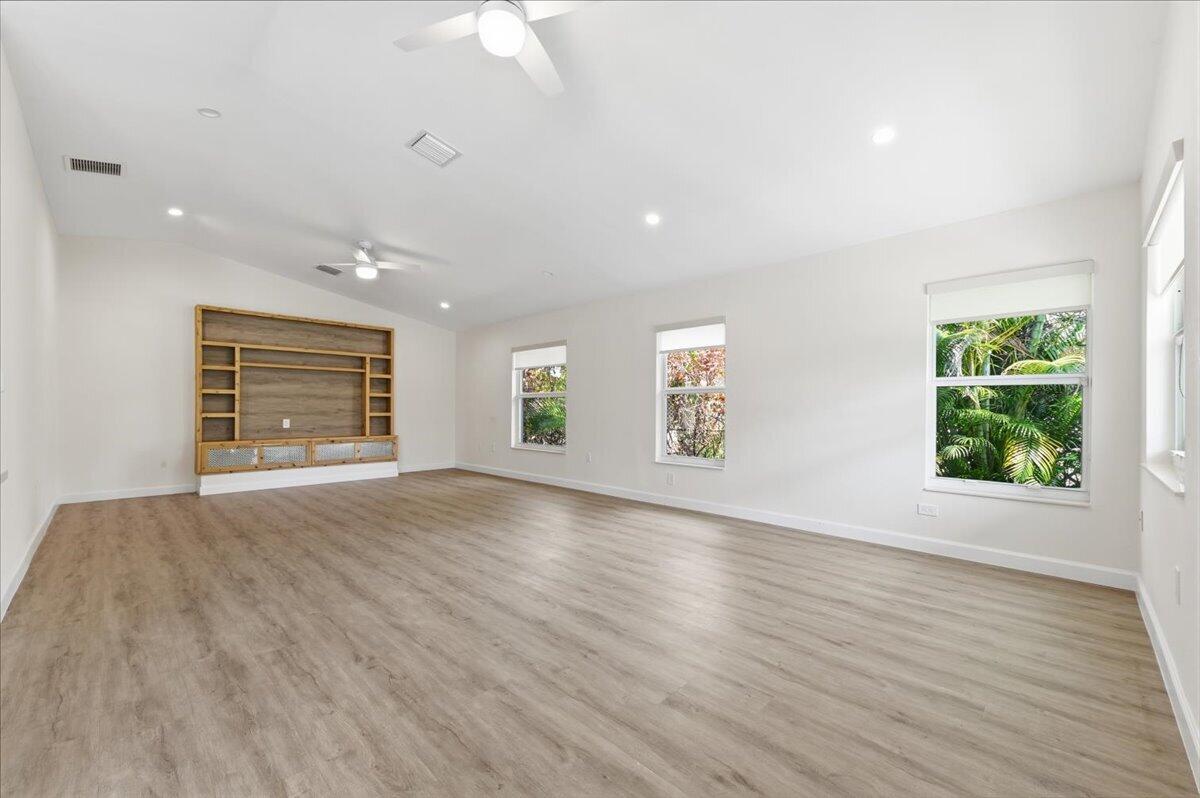 530 Northeast 3rd Avenue Delray Beach, FL 33444 - Photo 2 of 33 06-CHP_0646