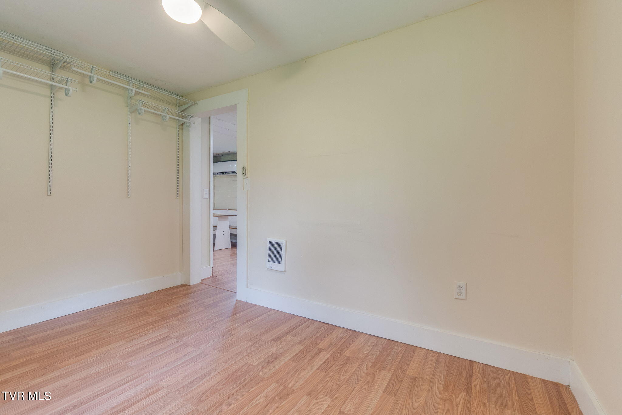 429 Tollett Street Hampton, TN 37658 - Photo 17 of 36 017
