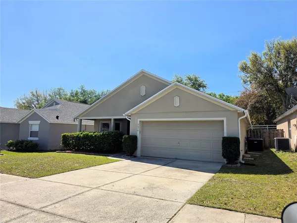 $1,900 | 2076 Newtown Road, Groveland, FL 34736