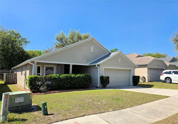 $1,900 | 2076 Newtown Road, Groveland, FL 34736