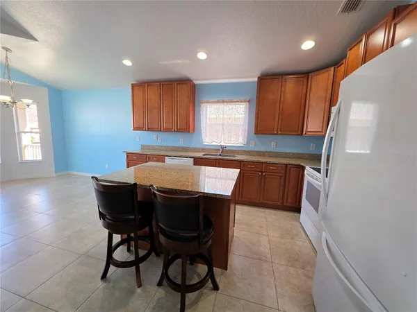 $1,900 | 2076 Newtown Road, Groveland, FL 34736