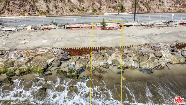 $1,599,995 | 20604 Pacific Coast Highway, Malibu, CA 90265